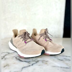 Adidas Ultraboost 22 Running Shoes